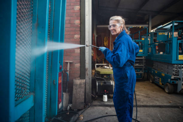 Best Garage Pressure Washing  in Melville, RI